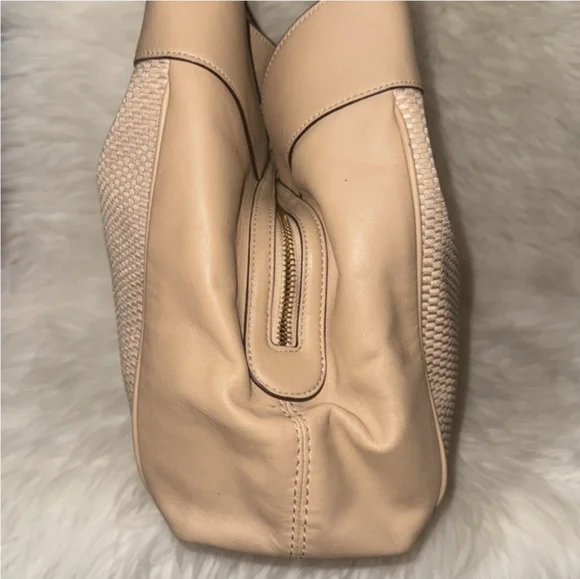 Coach NWOT Elegant Tan Women's Bag - Picture 6 of 13